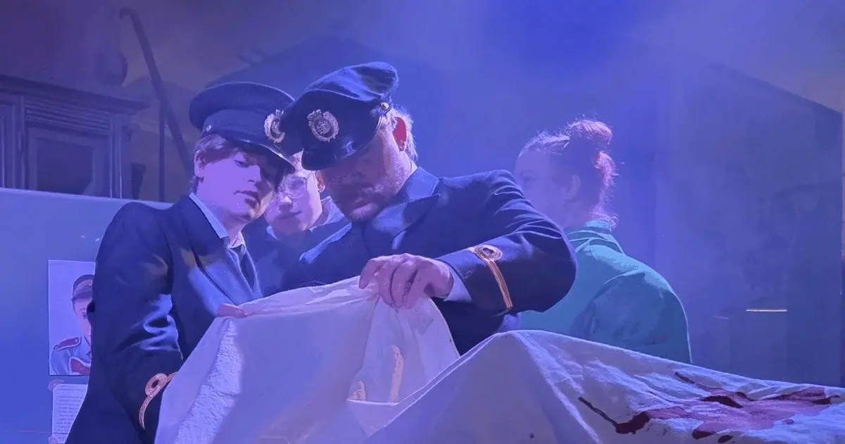 Mysteriet på Det Blodrøde Lyntog