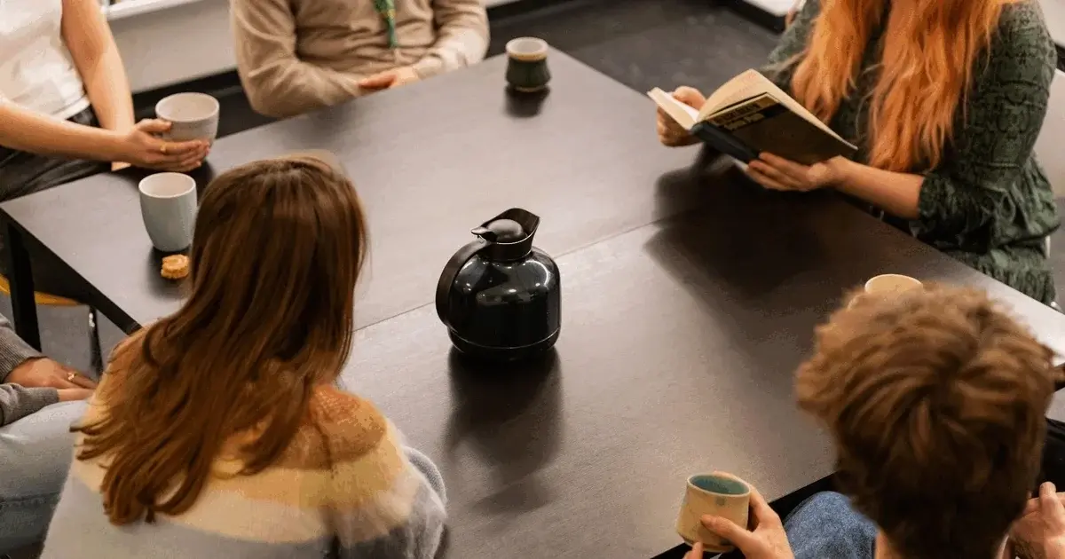 Kaffe og fælleslæsning